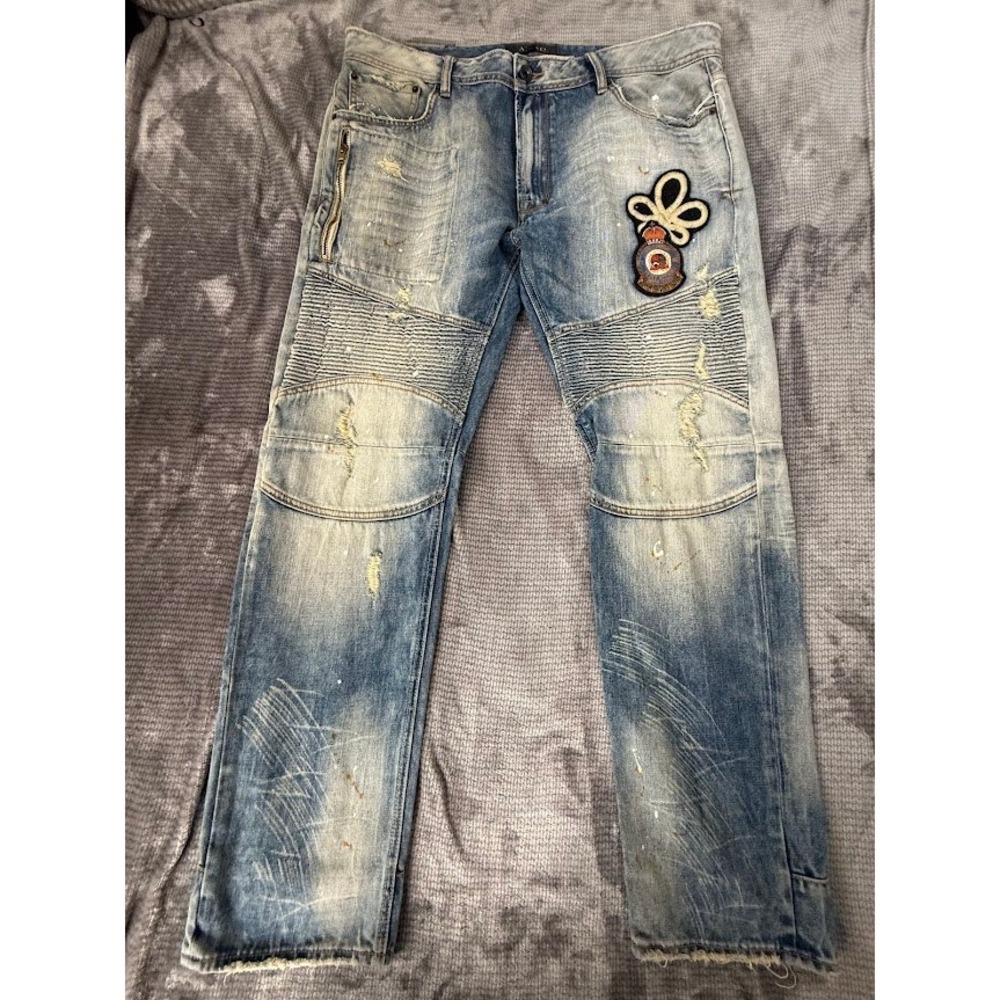 AKOO Mens Distressed Moto Denim Jeans Light Wash Crest‎ Patch Straight Leg 40x32